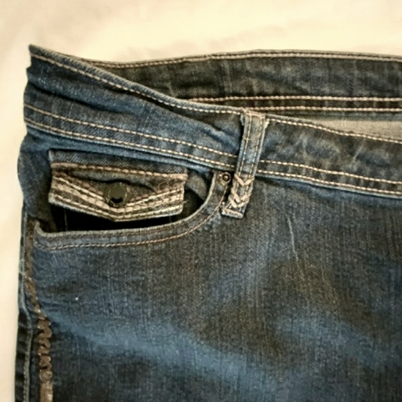 Salt Works Mid Rise Crop Jeans - Picture 7 of 8